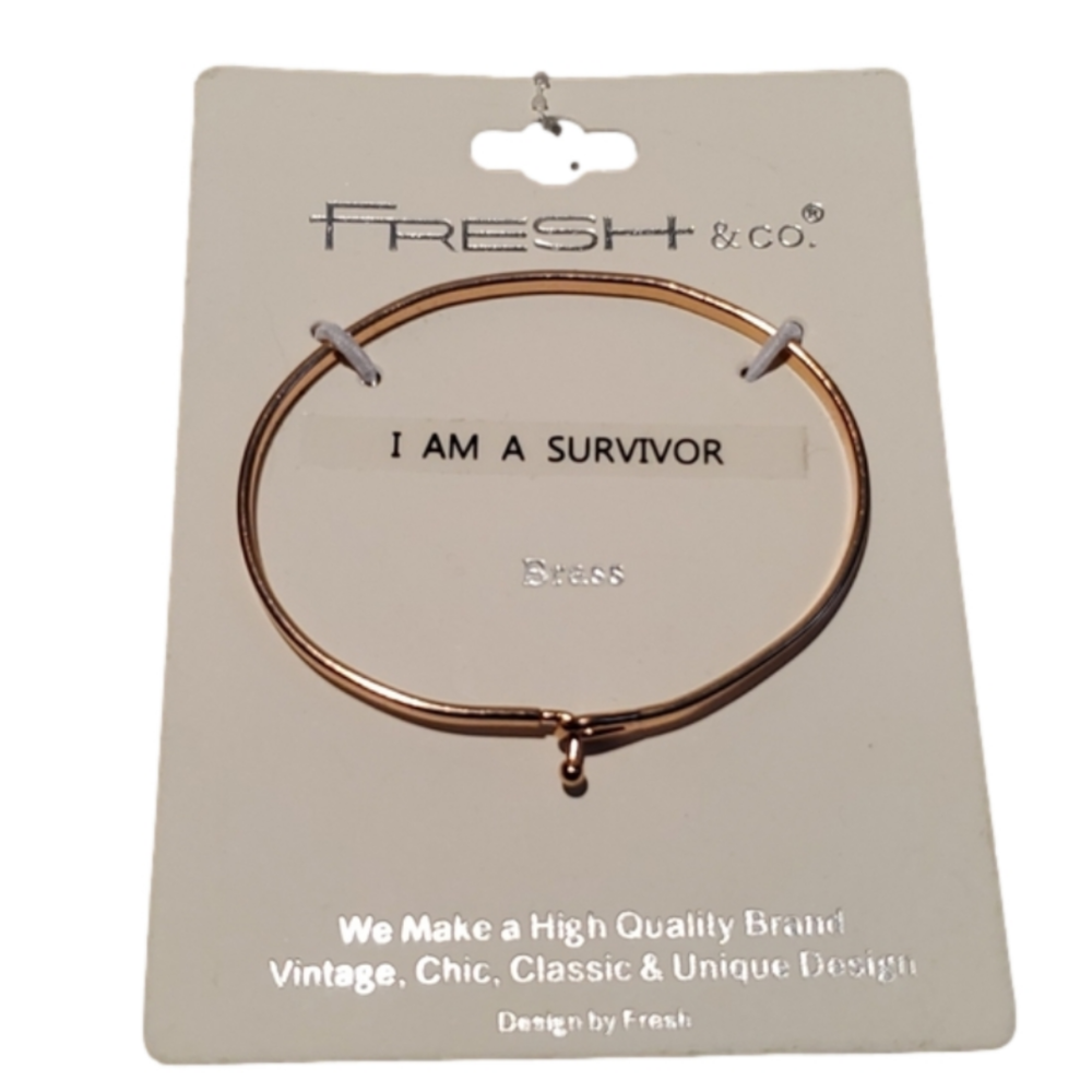 🦋NWT "I AM A SURVIVOR"